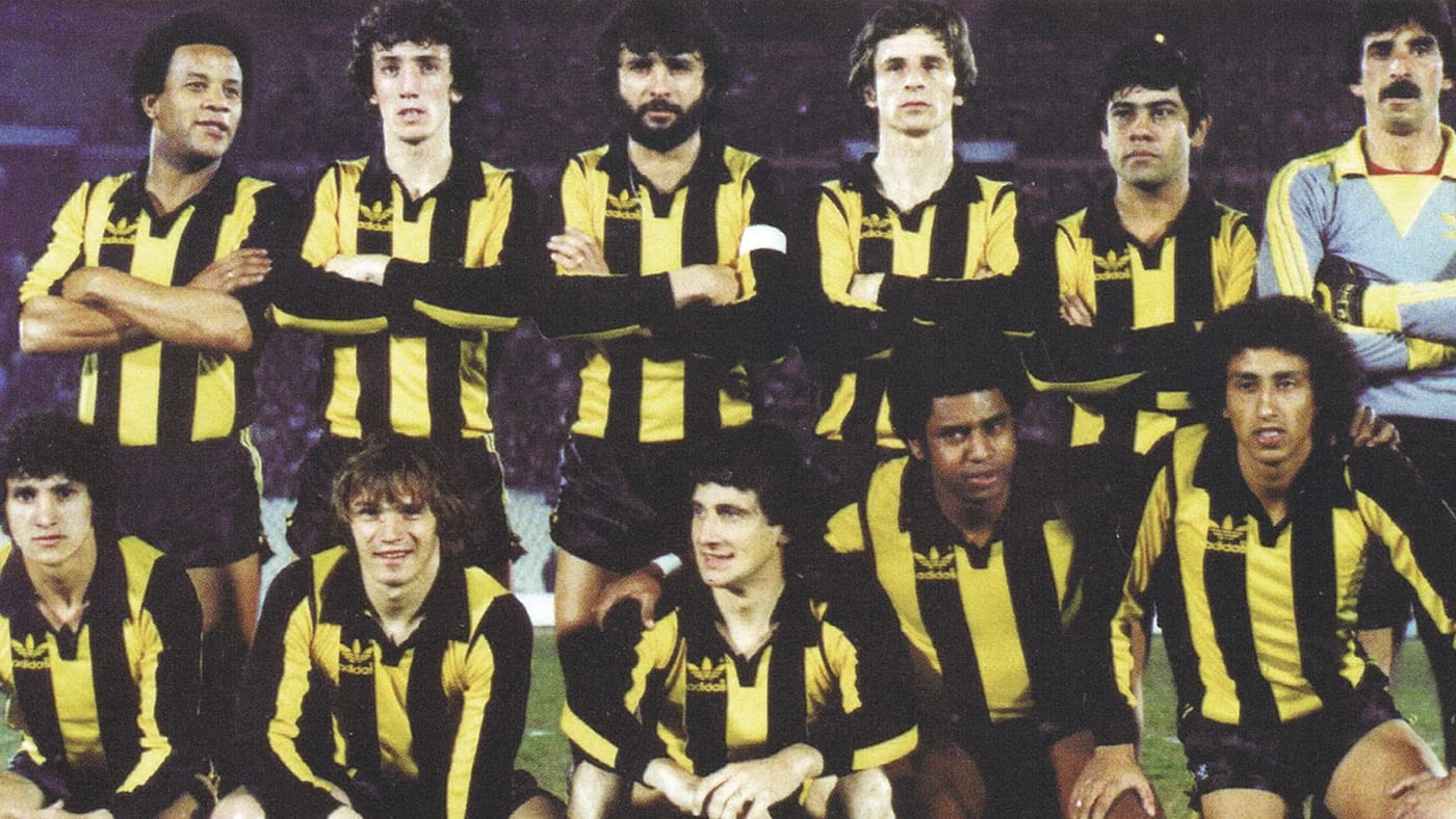 El equipo que se paró en Chile para levantar la Copa.<br />
ARRIBA: Víctor Hugo Diogo, Nelson “Tano” Gutiérrez, Walter “Indio” Olivera, Miguel Bossio, Juan Vicente Morales, Gustavo Fernández.<br />
ABAJO: Eduardo “Pinocho” Vargas, Mario Saralegui, Fernando Morena “El Potrillo”, Jair, Venancio “Chicharra” Ramos.