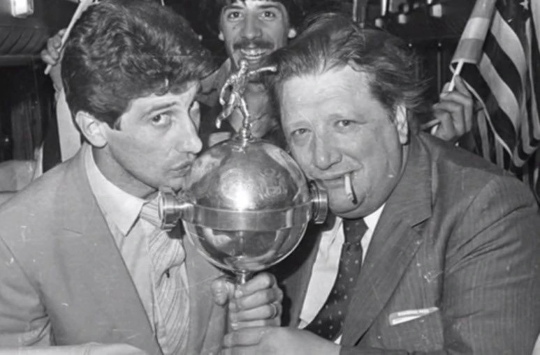 El mejor nueve en la historia del Campeonato Uruguayo; la cuarta Libertadores (única en Uruguay); y el mejor dirigente que tuvo Peñarol en su historia.