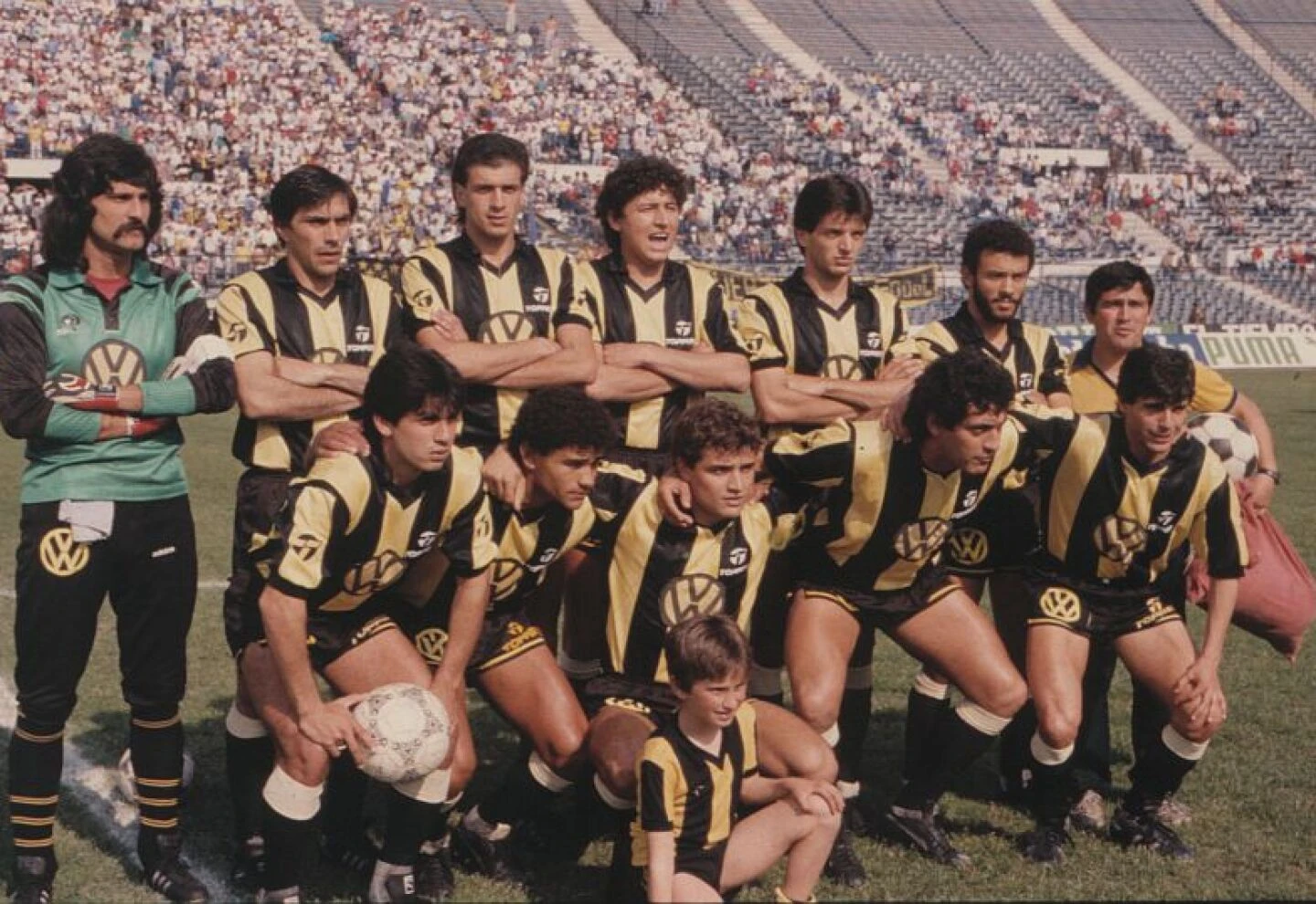 El 11 que salió en Chile para la tercera final. ARRIBA: Eduardo Pereyra, Obdulio Trasante, Marcelo Rotti, José Perdomo, José Herrera, Alfonso Domínguez. ABAJO: Daniel Vidal, Eduardo Da Silva, Diego Aguirre, Ricardo Viera, Jorge Cabrera.