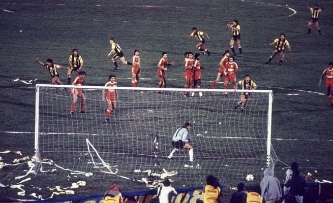 El gol de Villar –el de la victoria– visto desde la Tribuna Ámsterdam.