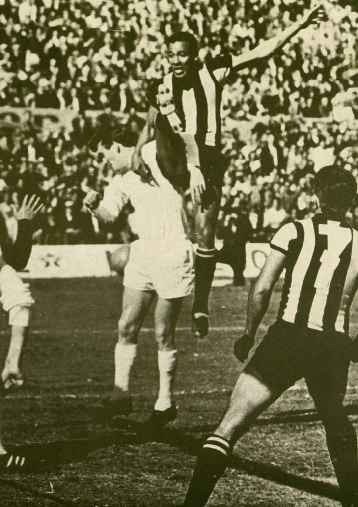 Ya en Montevideo, con la copa en casa.